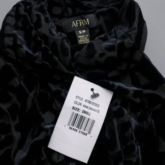 AFRM - Noir Velvet Set - Picture 3 of 7